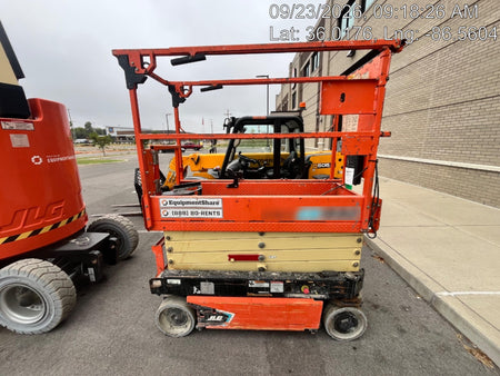 2022 JLG ES1932