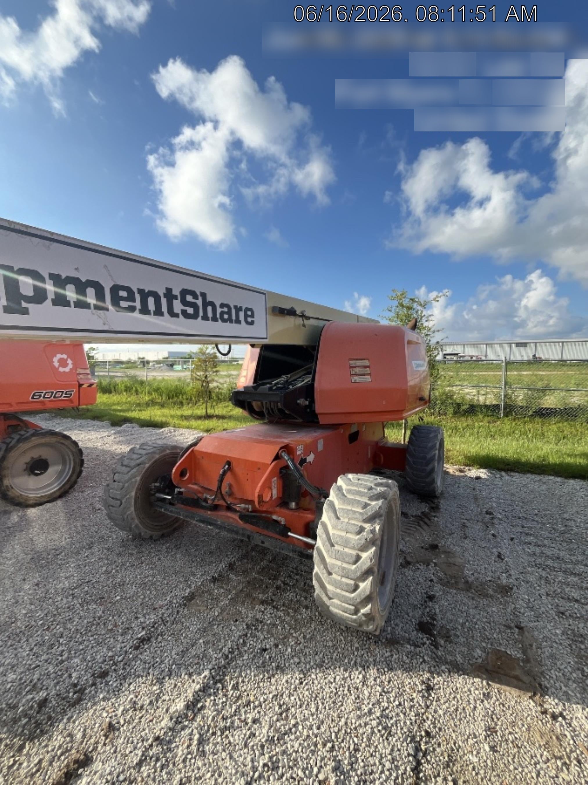 2020 JLG 660SJ