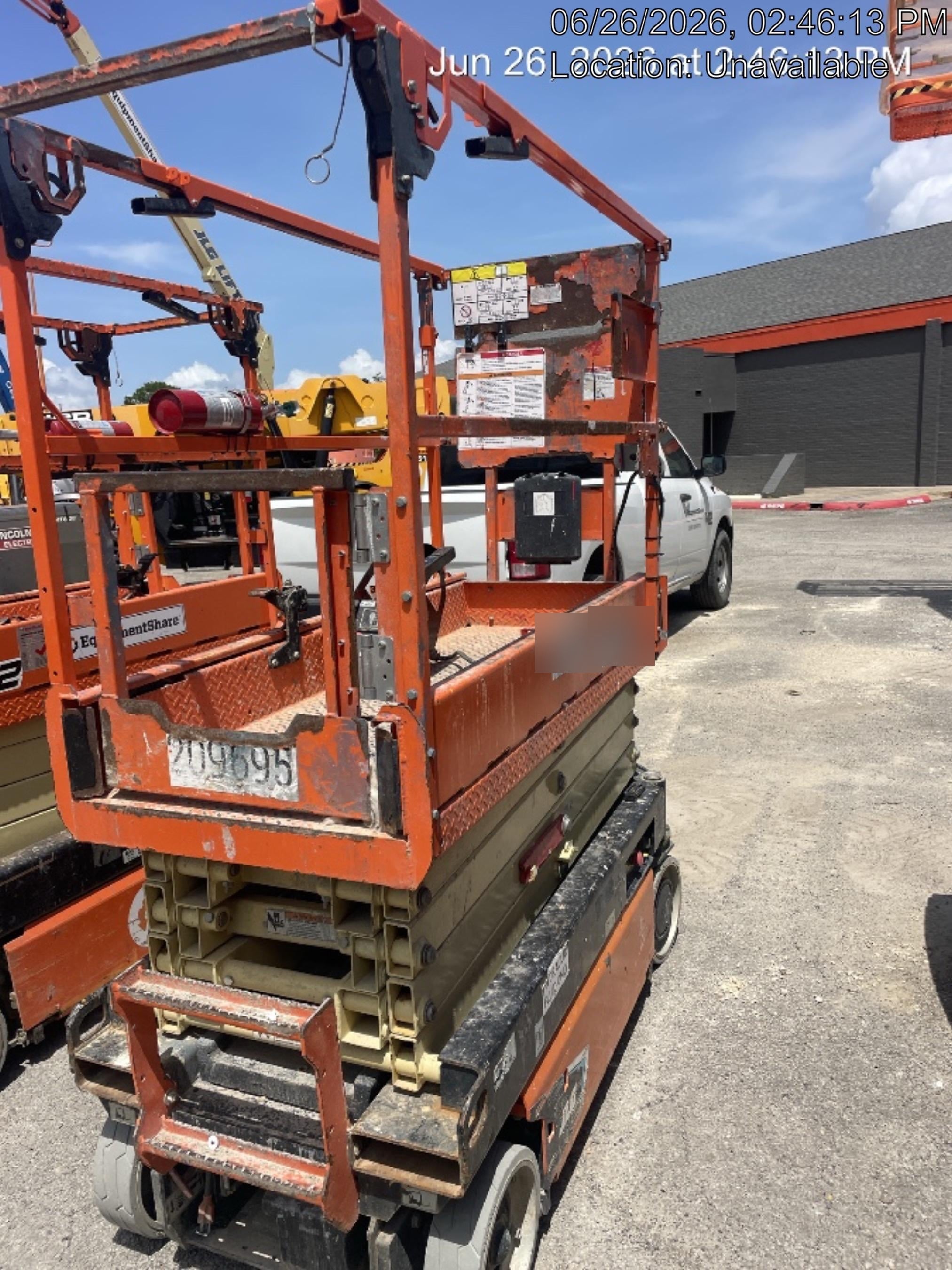 2022 JLG ES1932