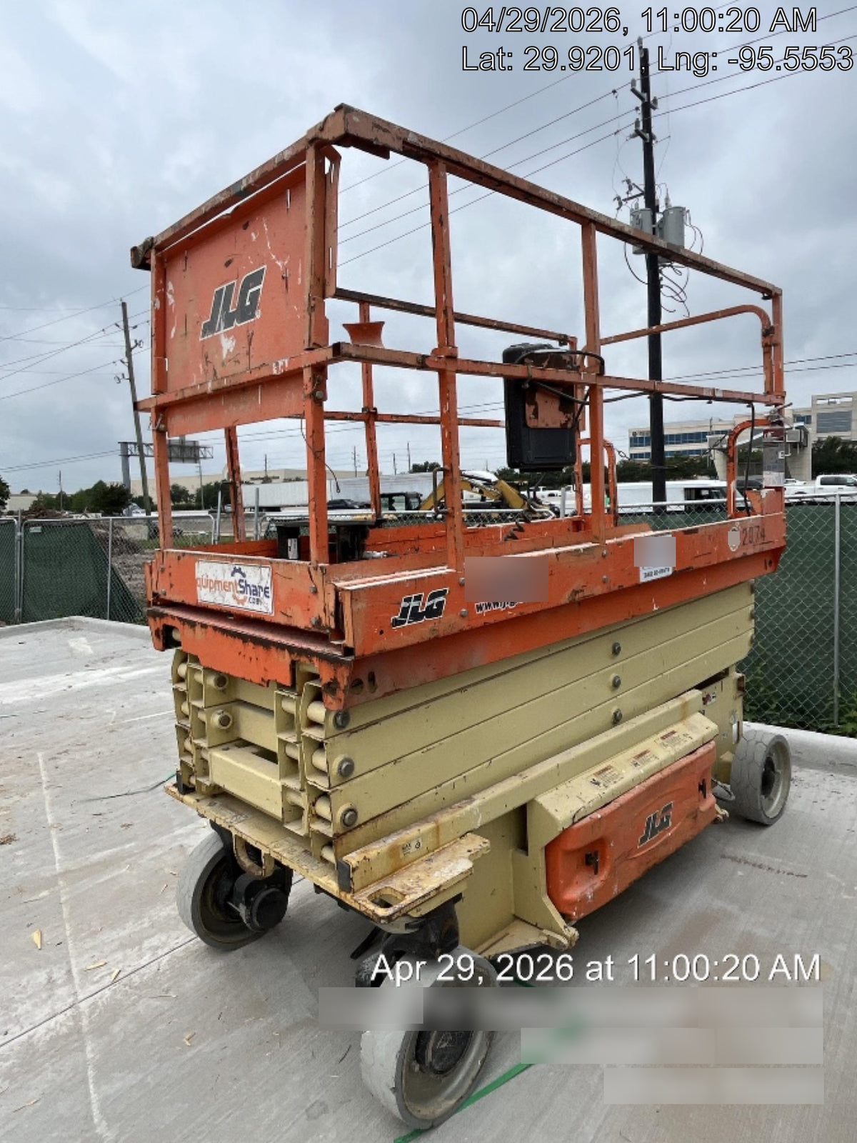 2016 JLG 3246ES