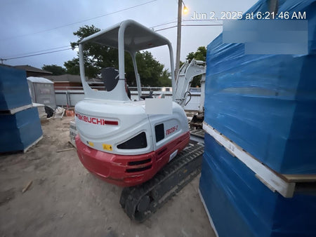 2023 TAKEUCHI TB235-2R