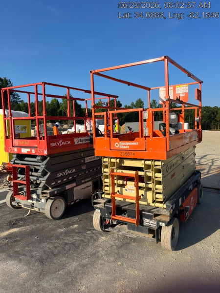2022 JLG ES3246