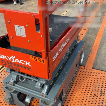 2018 Skyjack SJIII-3219 Skyjack SJIII3219 Scissor Lift w/Trojan Batteries