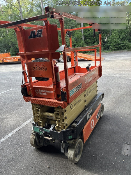 2023 JLG ES1932