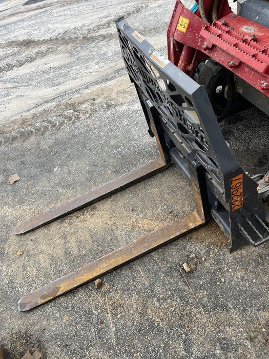 2022 PALADIN 48" Pallet Forks - Paladin