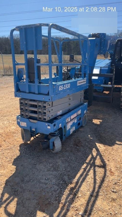 2019 Genie GS-1930 Fixed rails with chain Entry