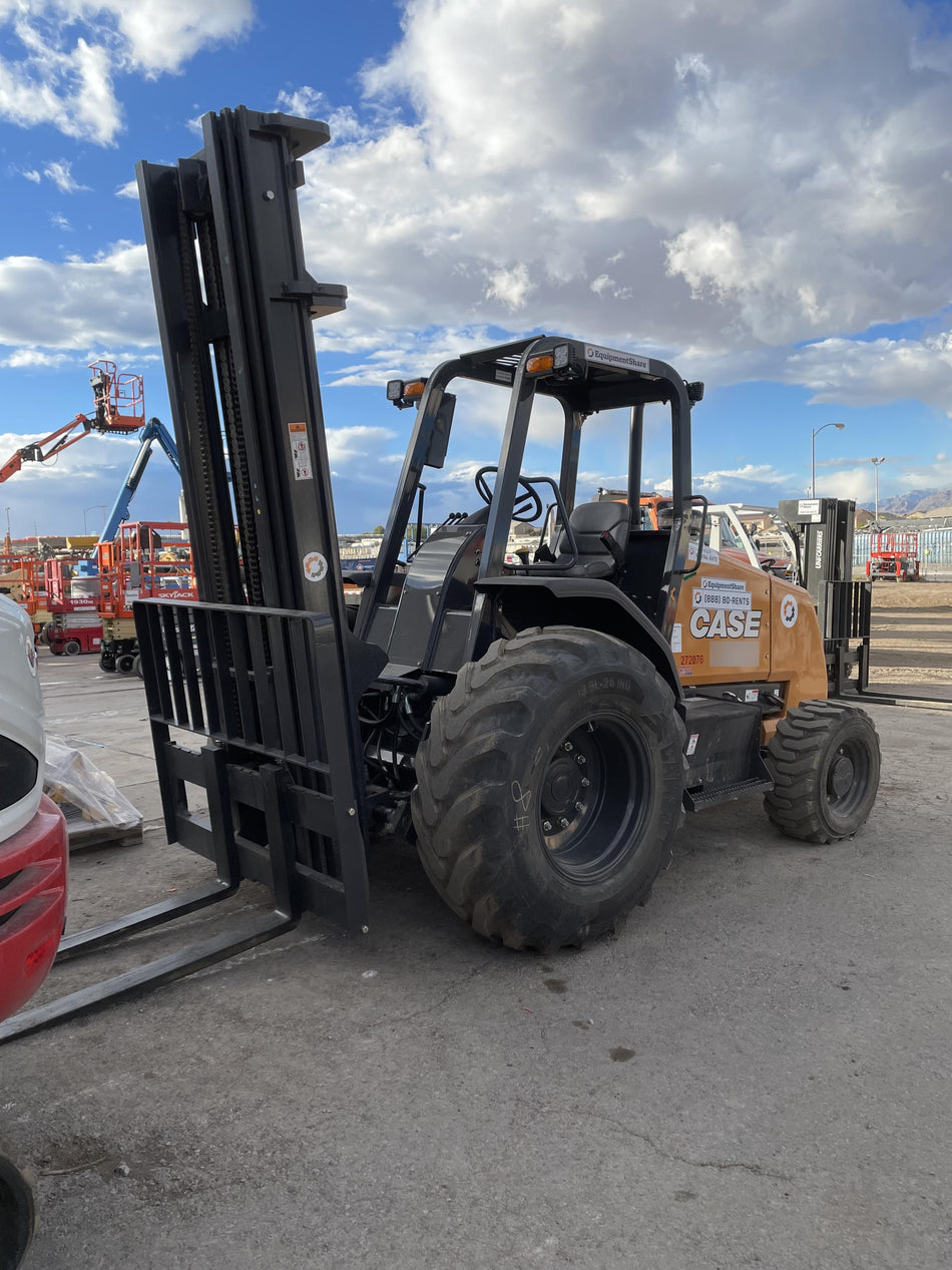 2023 CASE 588H