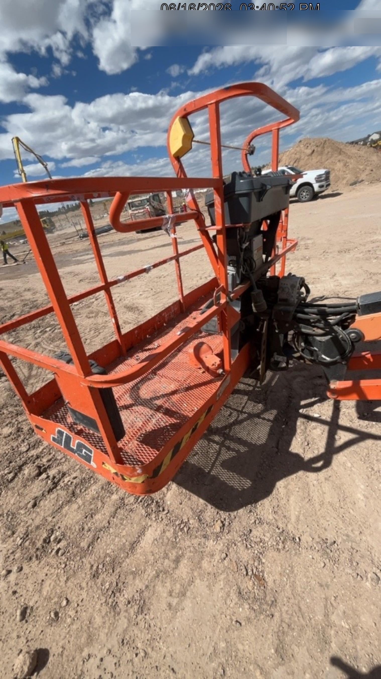 2023 JLG 660SJ