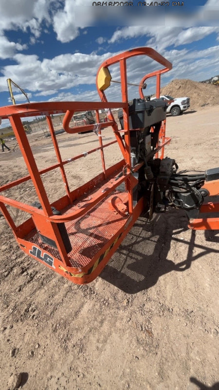 2023 JLG 660SJ
