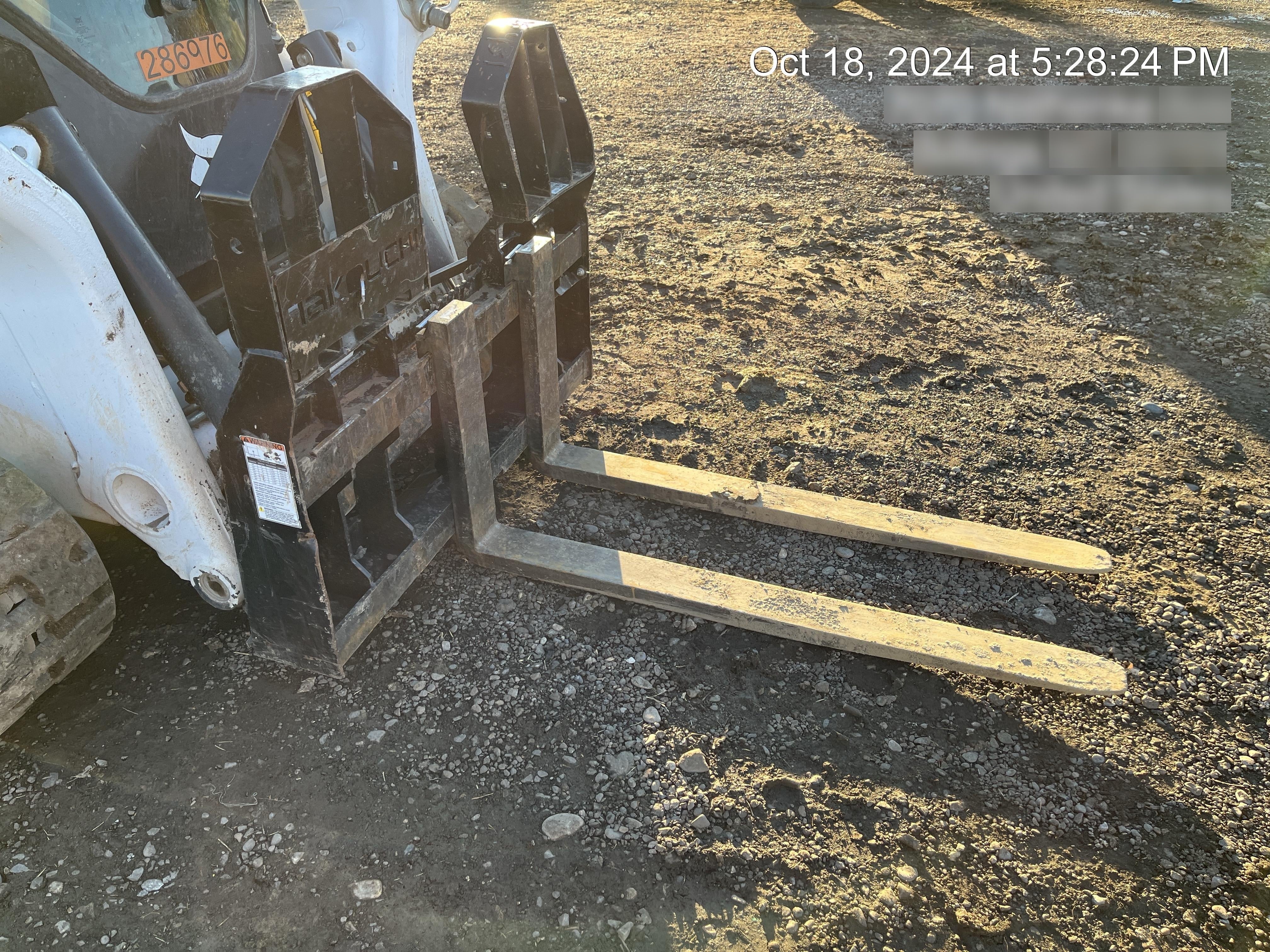 2022 TAKEUCHI 48" Pallet Forks - Takeuchi