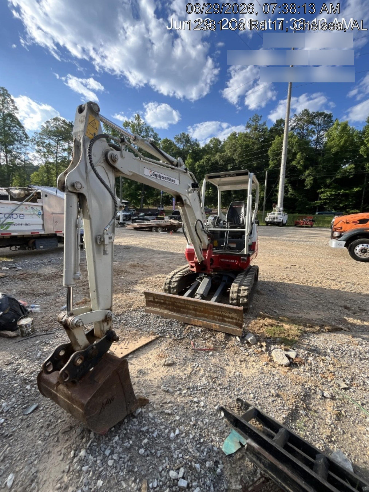 2024 TAKEUCHI TB235-2R