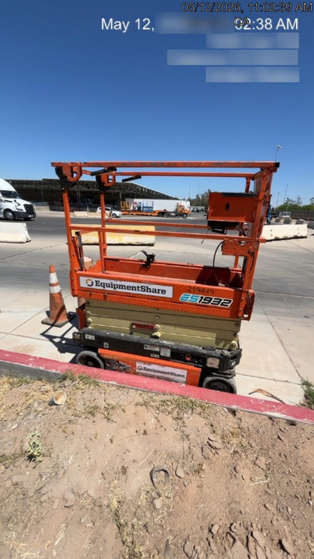 2022 JLG ES1932