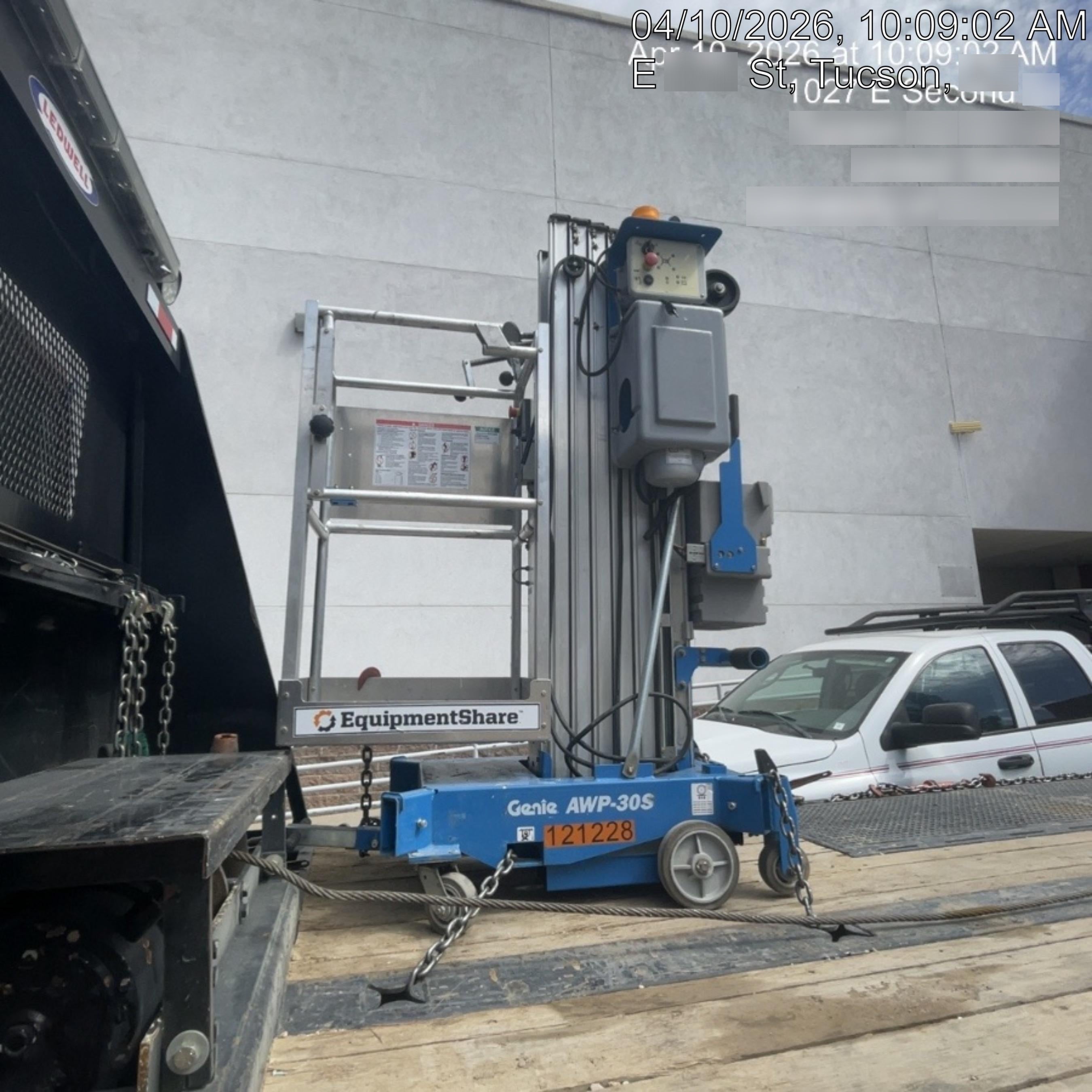 2020 GENIE AWP-30S