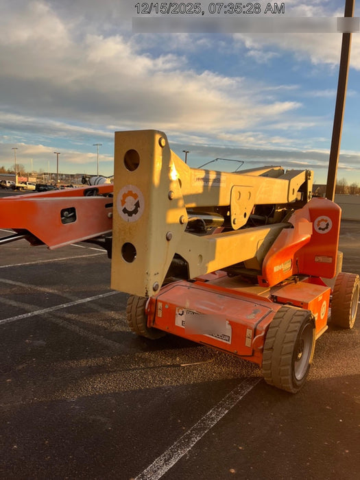 2019 JLG E450AJ