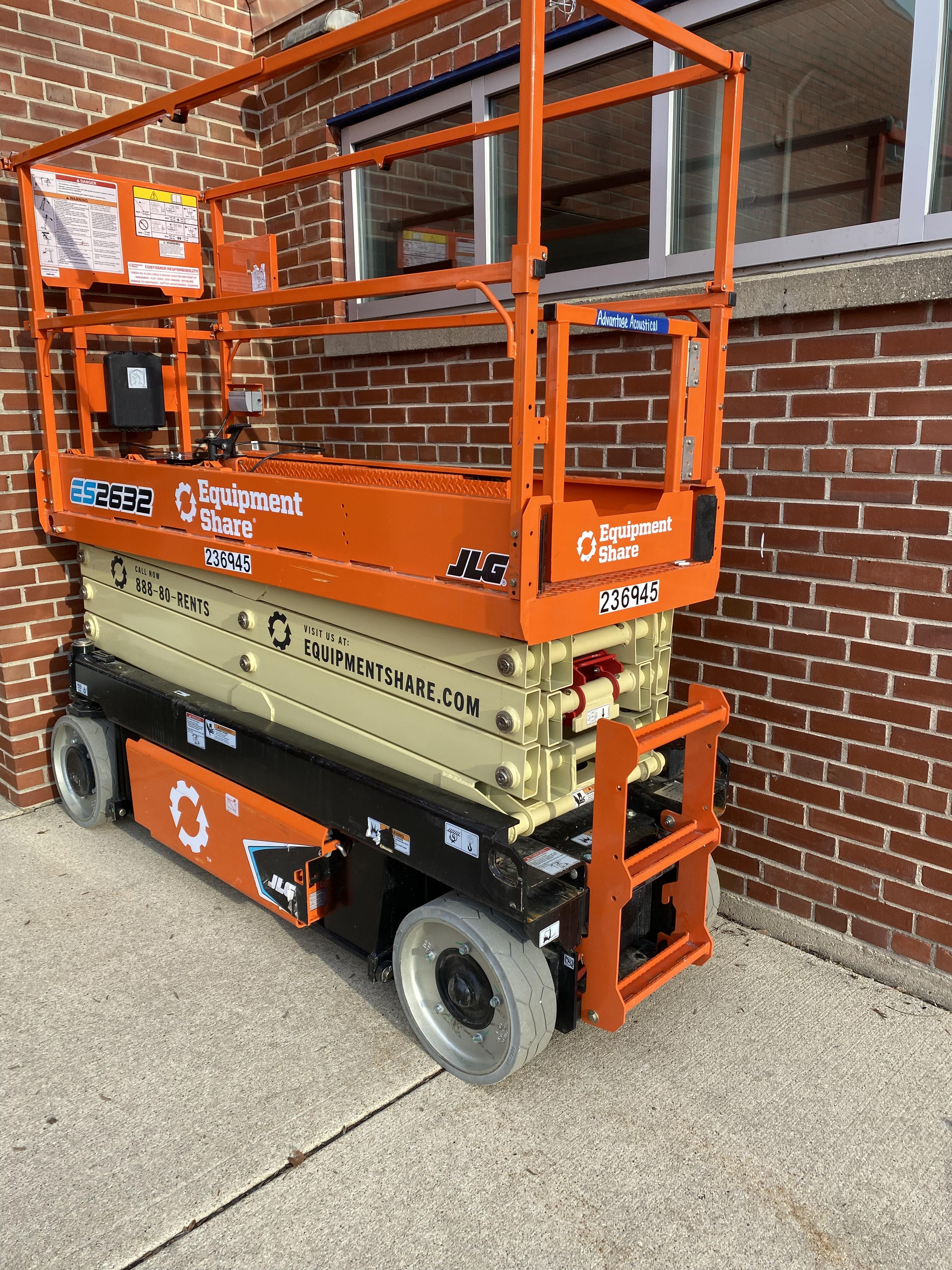 2022 JLG ES2632