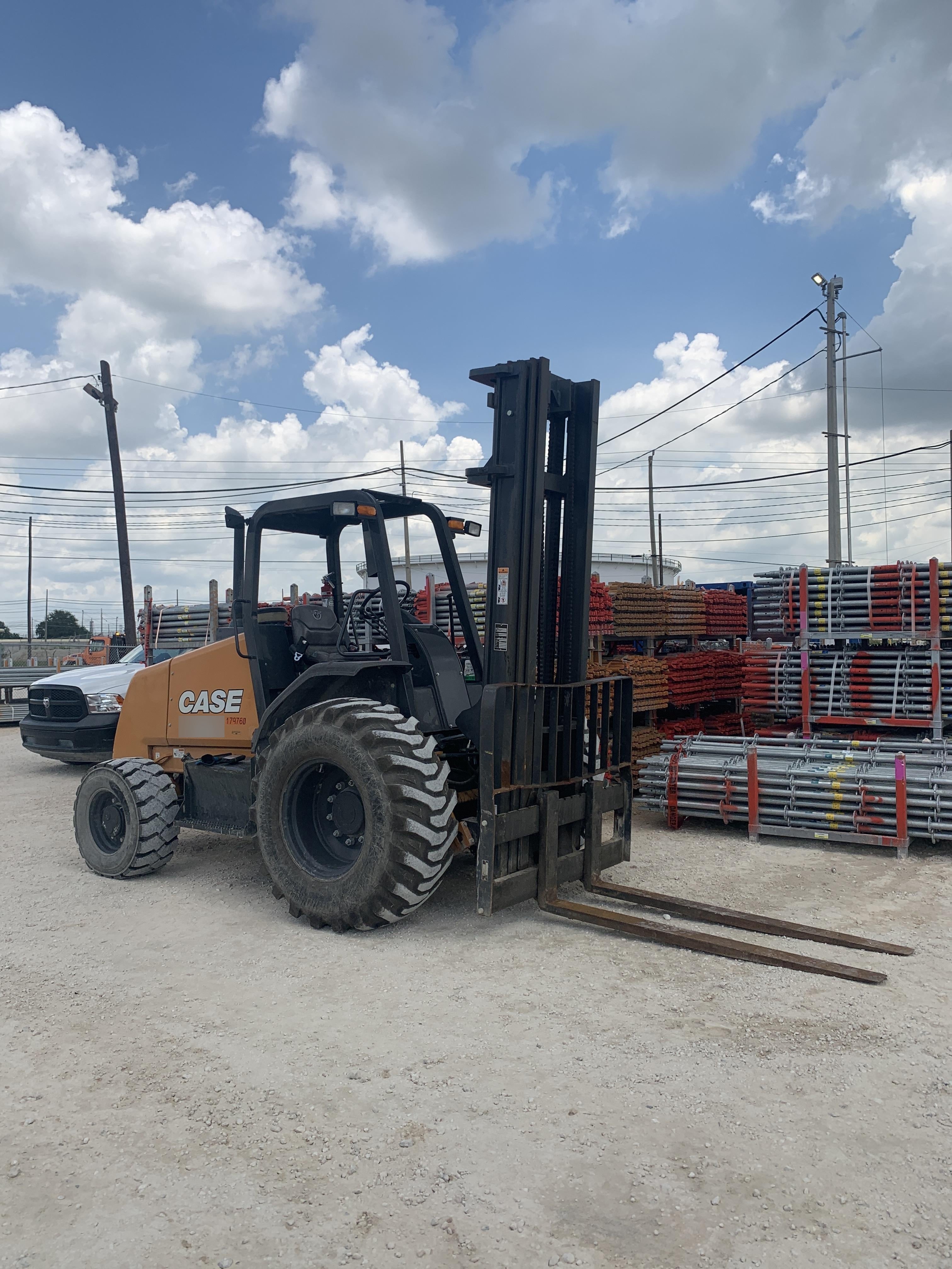 2021 CASE 588H