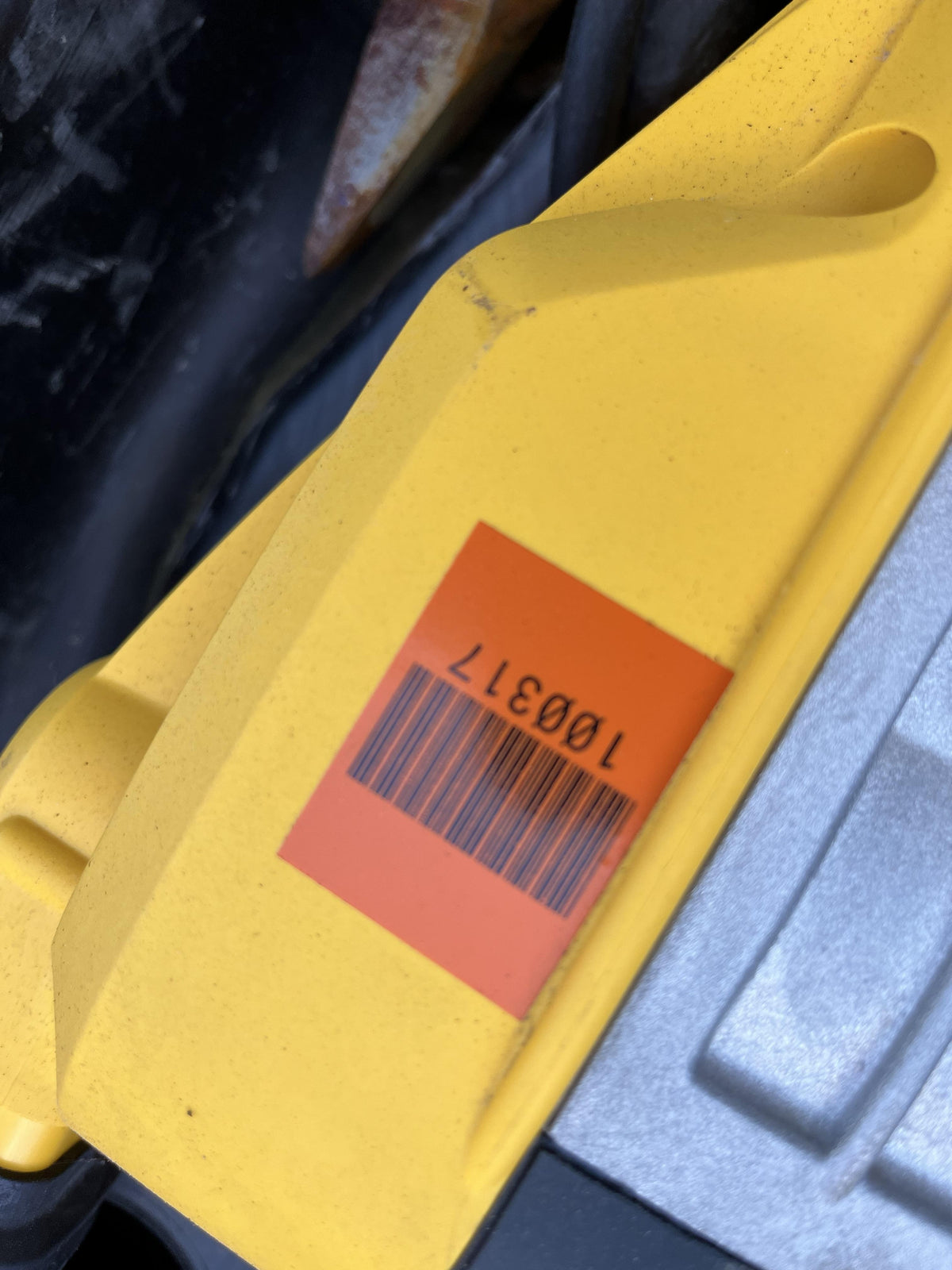 2020 DEWALT D25960K