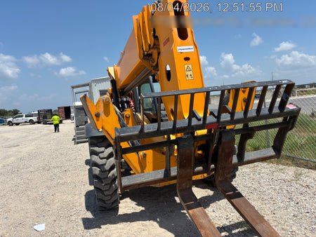 2023 JCB 510-56