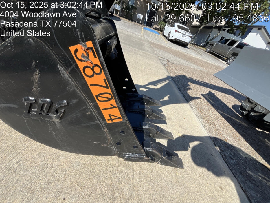 2025 TAKEUCHI 18" HD Bucket - Takeuchi