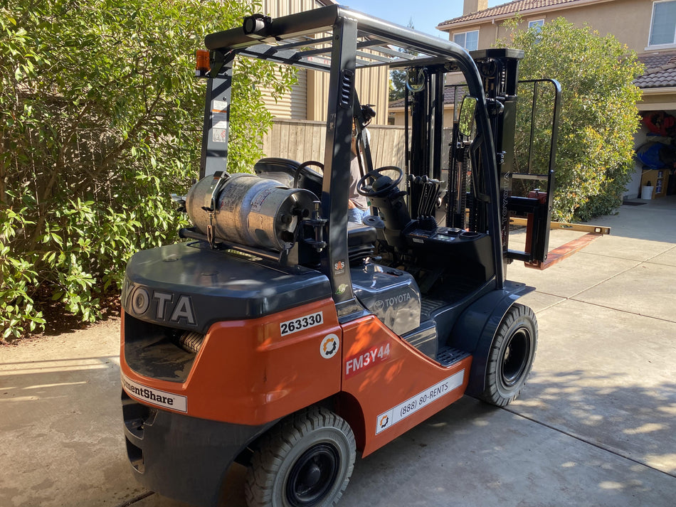 2022 TOYOTA 50-8FGU25