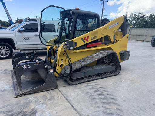 Wacker Neuson ST45 14-Pin Attachment Control T3 Bucket Leveling, Ride Control, CAB/Heat, A/C, Cyclonic Engine Pre-Cleaner, Block Heater (110v) T4F, Counter Weights, Dual Beam Work Lights,  Radio, Back-Up Camera, Zero-Drift Hydraulic Valve, Foot Throttle, 4 Way Flasher Kit, Scavenger Air Cleane, Synthetic Hydraulic Oil, High Flow LF	Hydraulic Coupler SSL/CTL