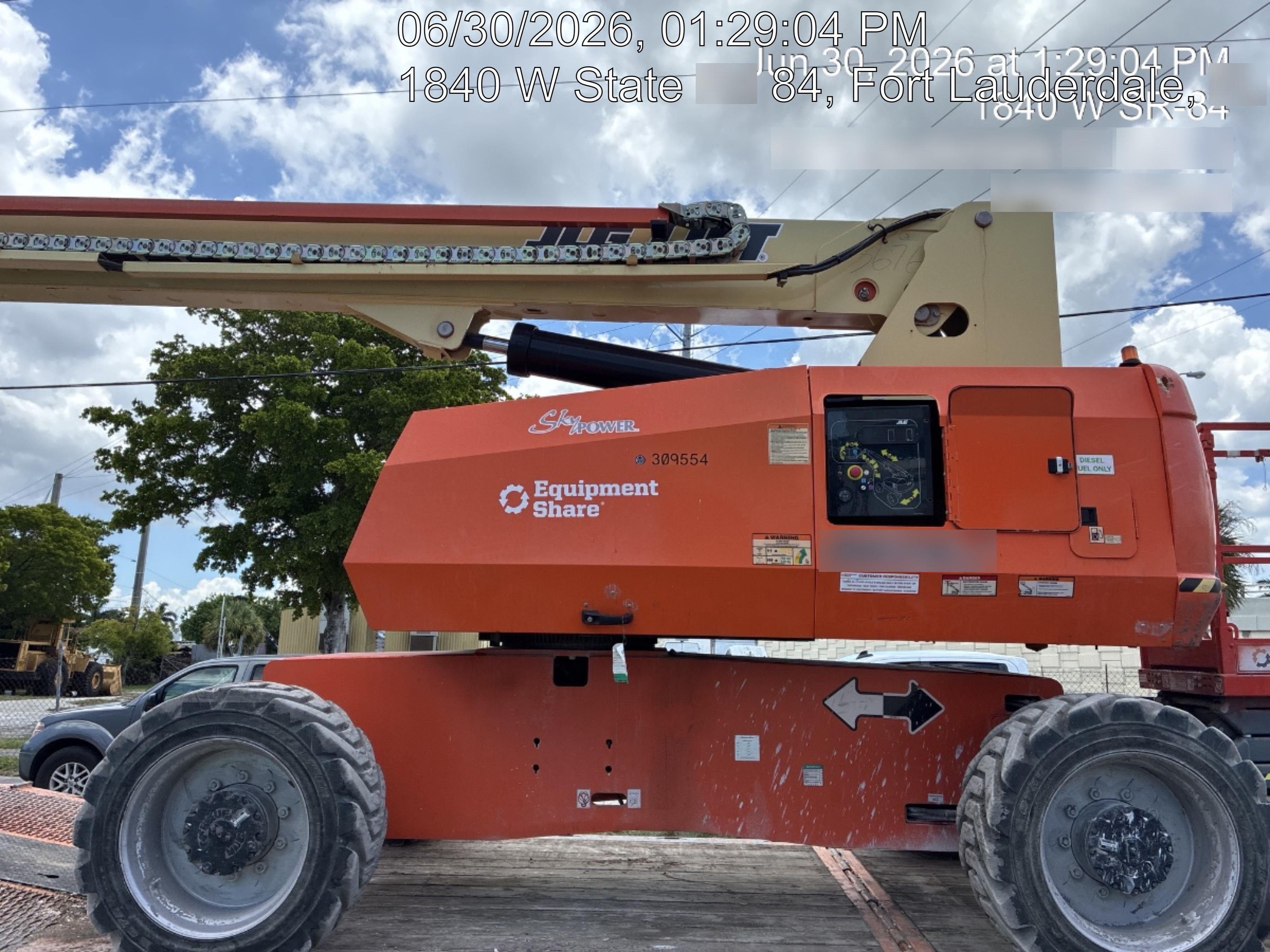 2023 JLG 860SJ