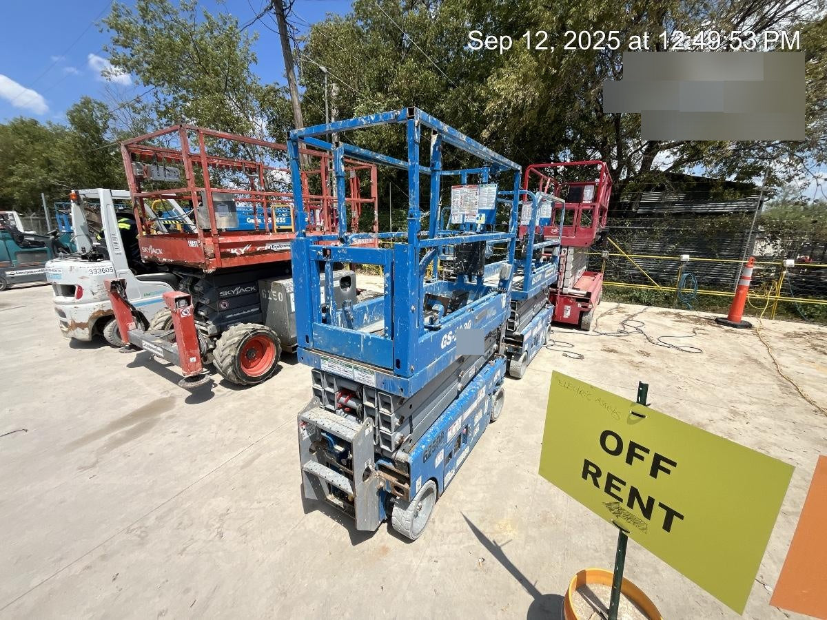 2020 Genie GS-1930 Solid Non Marking Tires, Beacon, Folding rails with half height swing gate