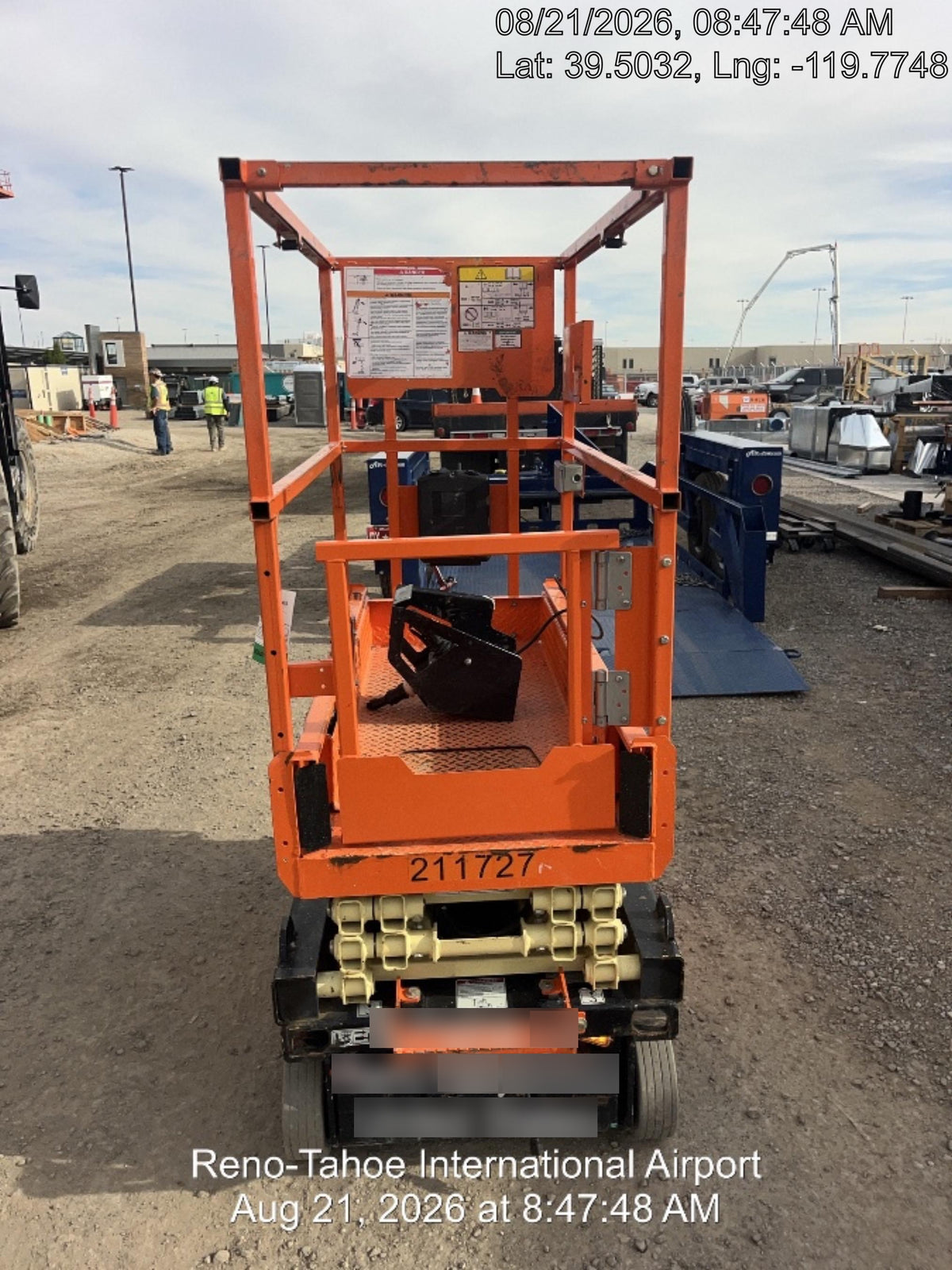 2022 JLG ES1330L