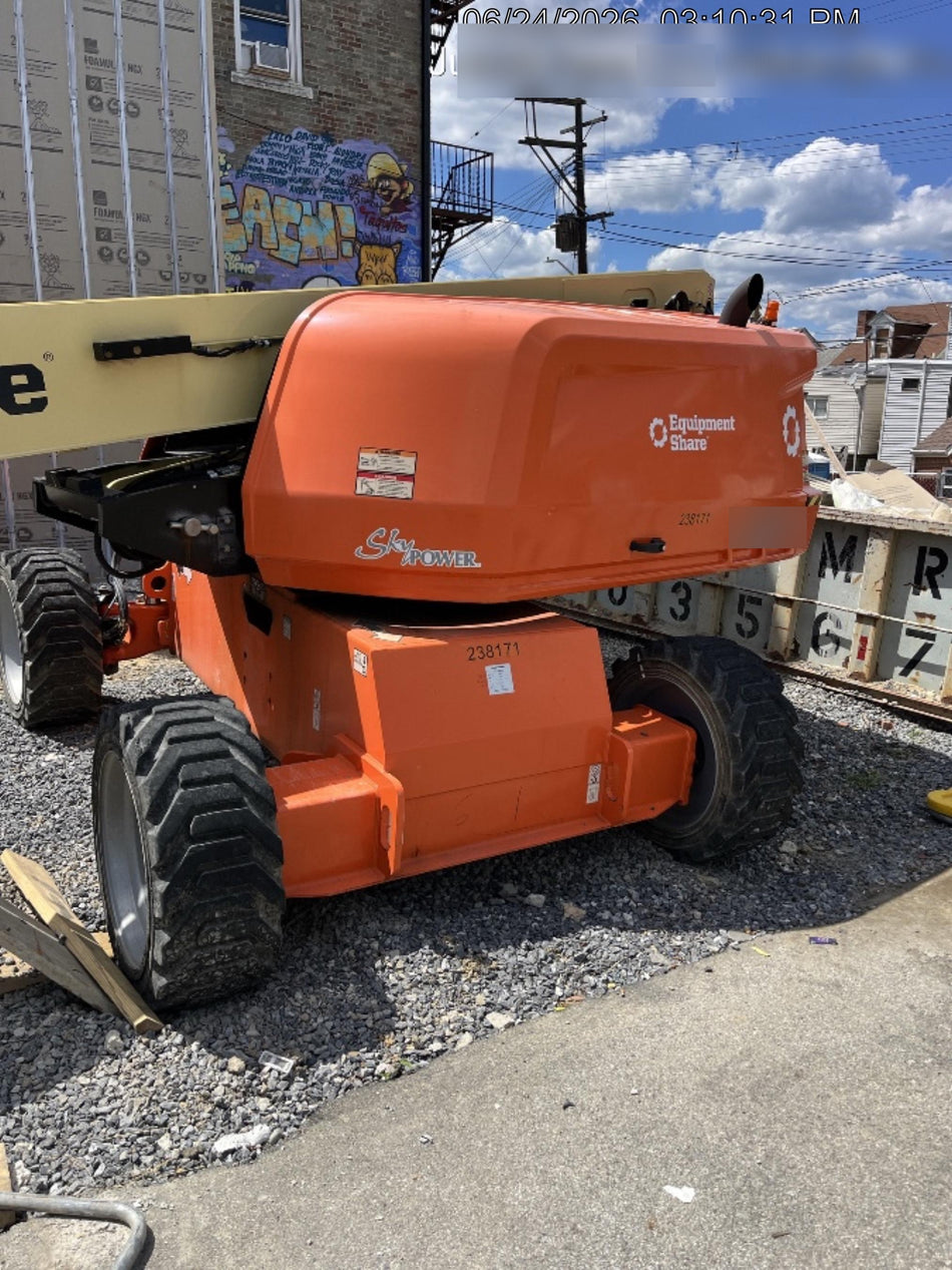 2022 JLG 660SJ
