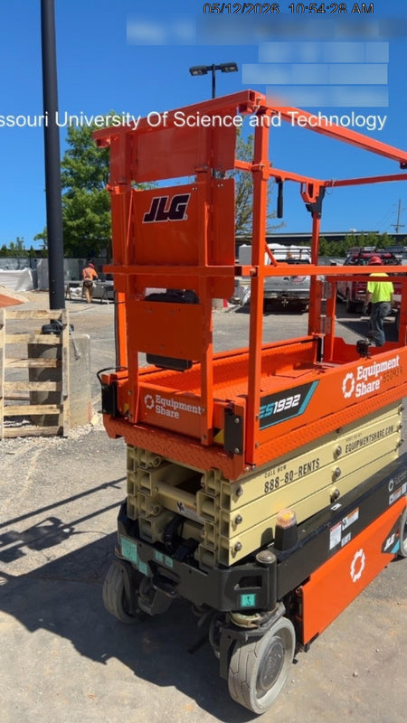 2025 JLG ES1932