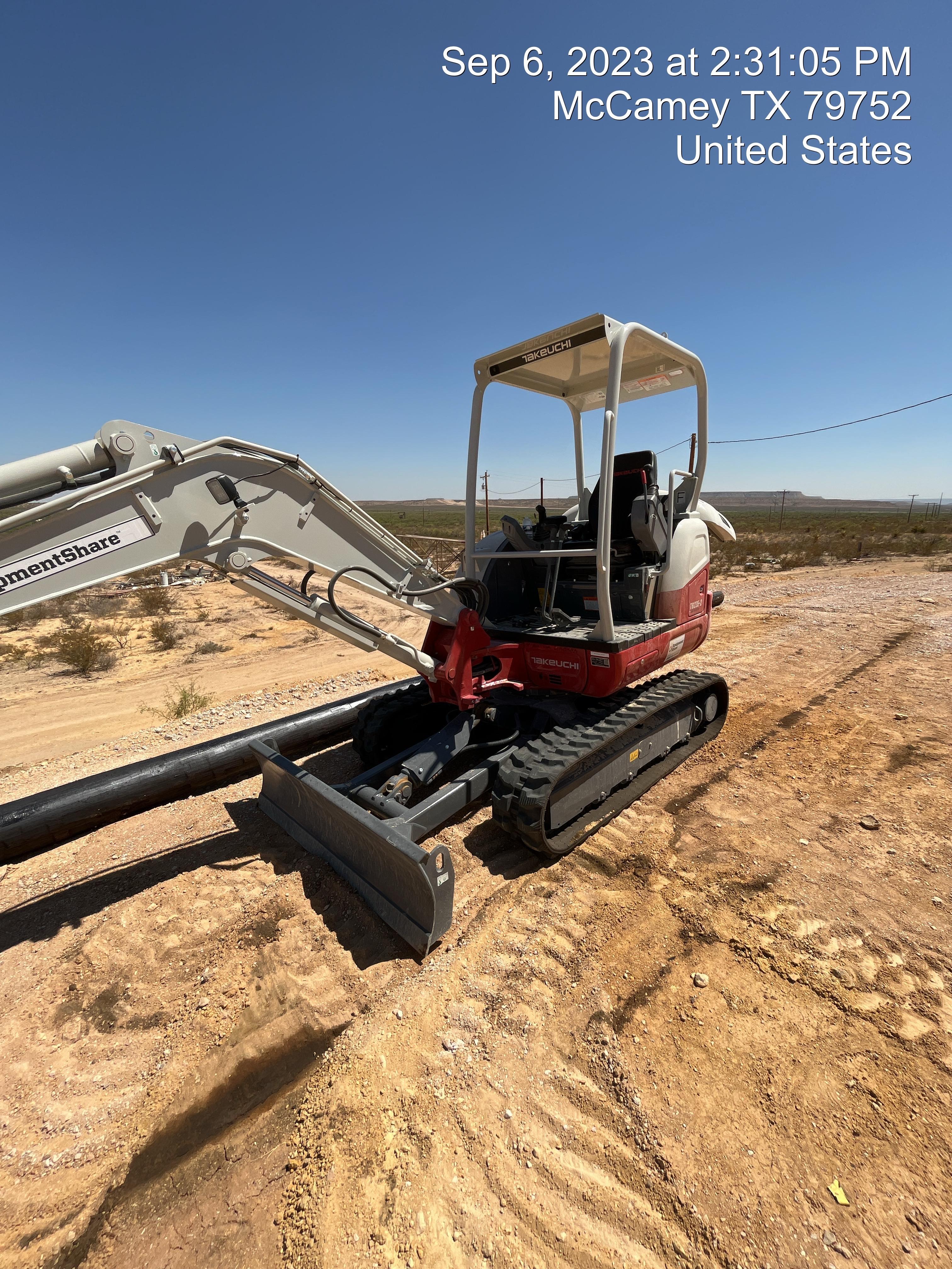 2023 TAKEUCHI TB235-2R