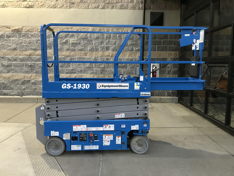 2020 Genie GS-1930 Fixed rails with chain entry gate - Pre A92.20, 800W Inverter