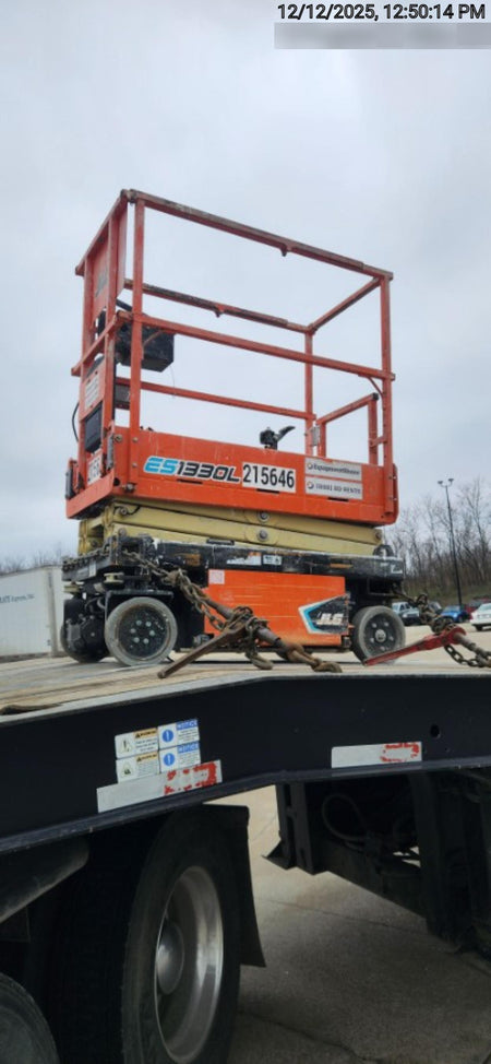 2022 JLG ES1330L
