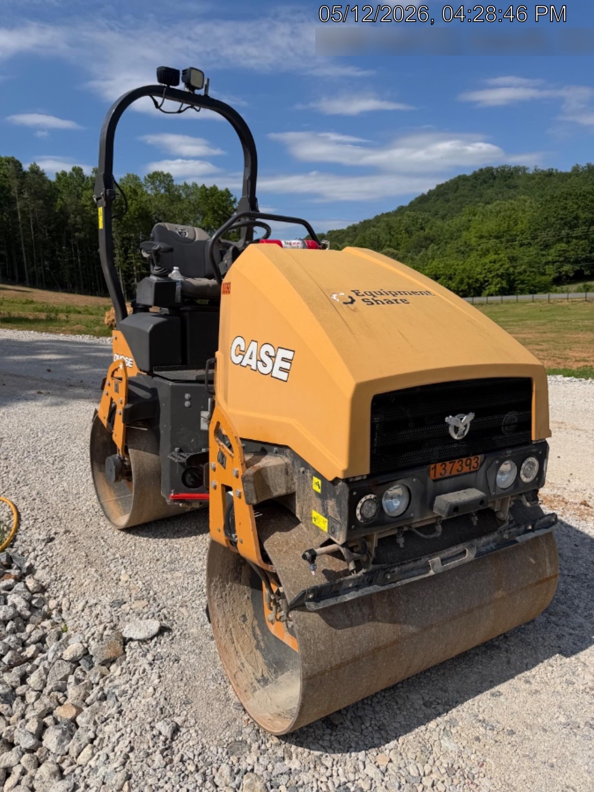 2021 CASE DV26E