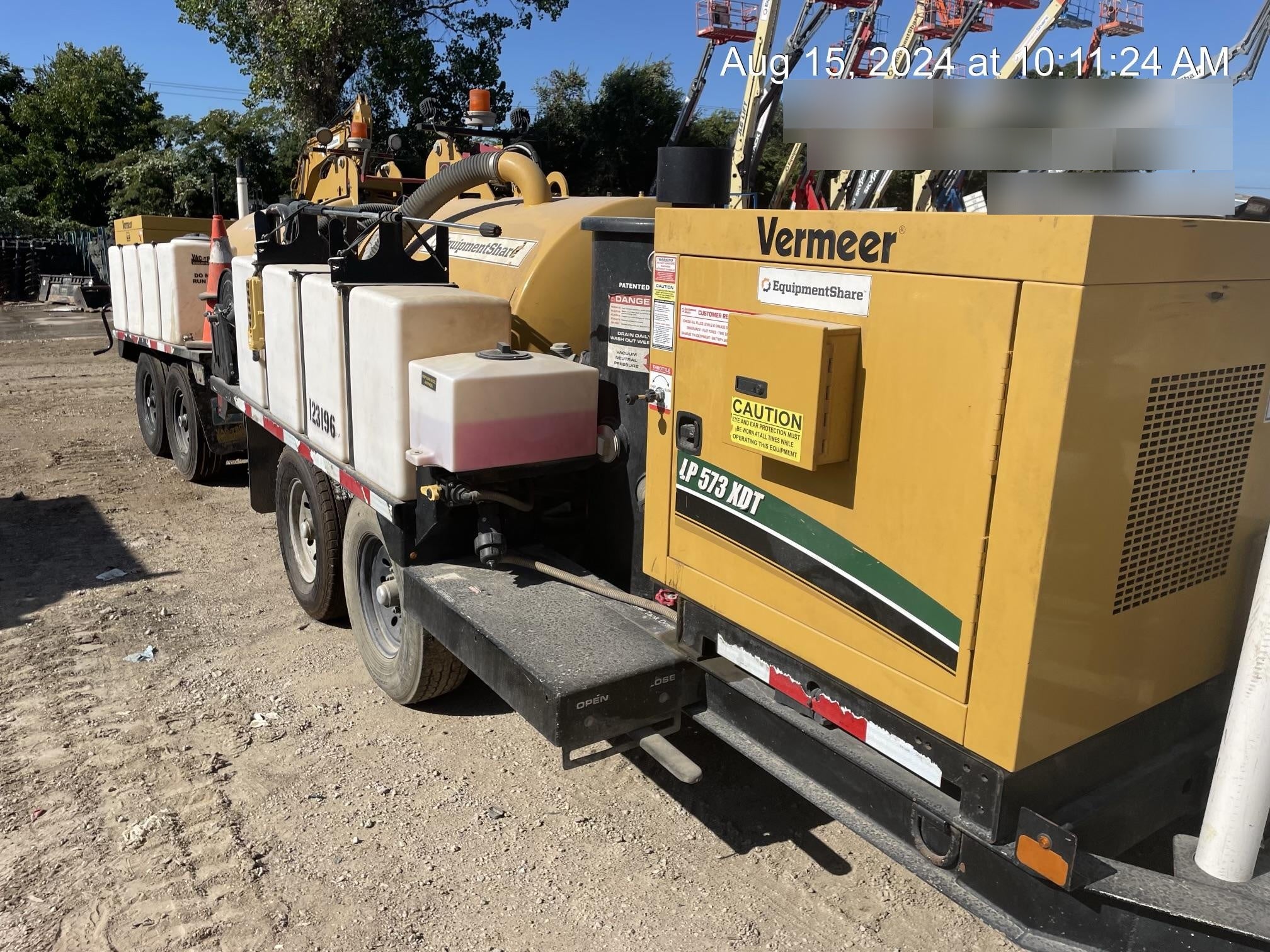 2021 Vac-Tron LP573XDT 500 Gallon Debris Tank w/ Hydraulic Tilt, two (2) 100 Gallon Water Tanks, Low Profile Torsion Axles (12,000 GVWR)