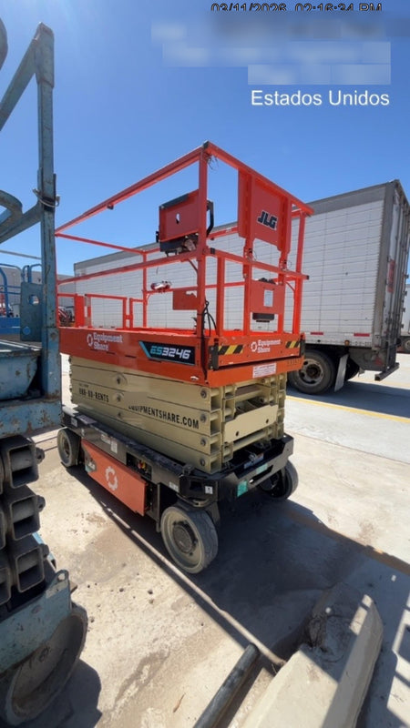 2025 JLG ES3246