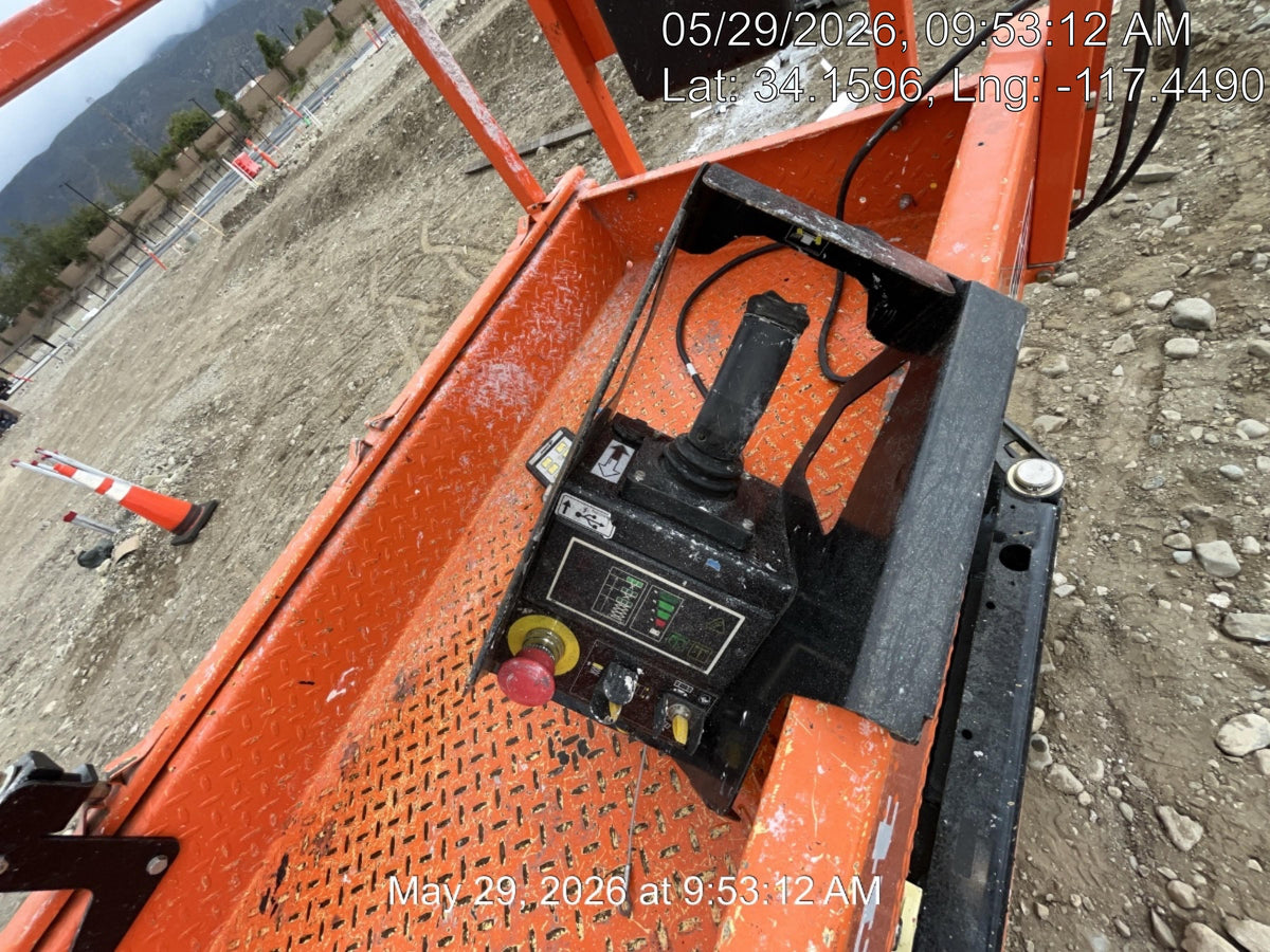 2024 JLG ES1932