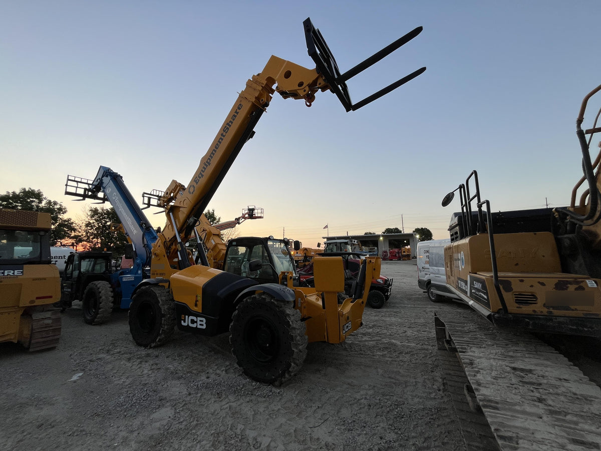 2026 JCB 512-56