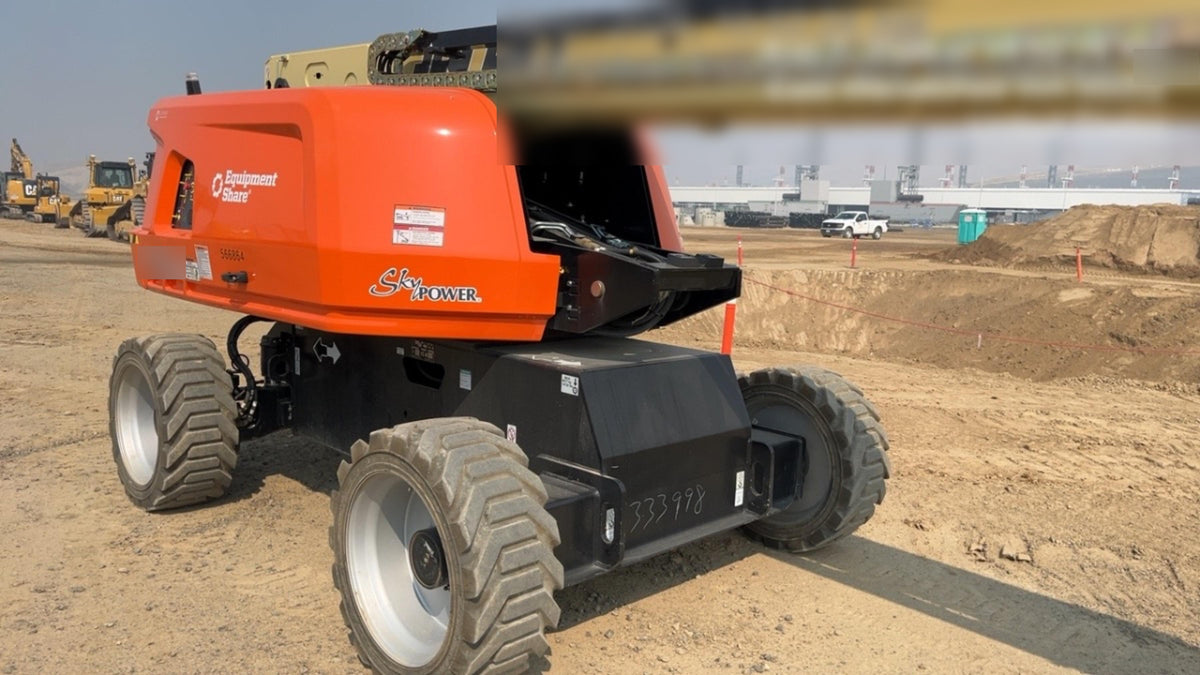 2025 JLG 660SJ