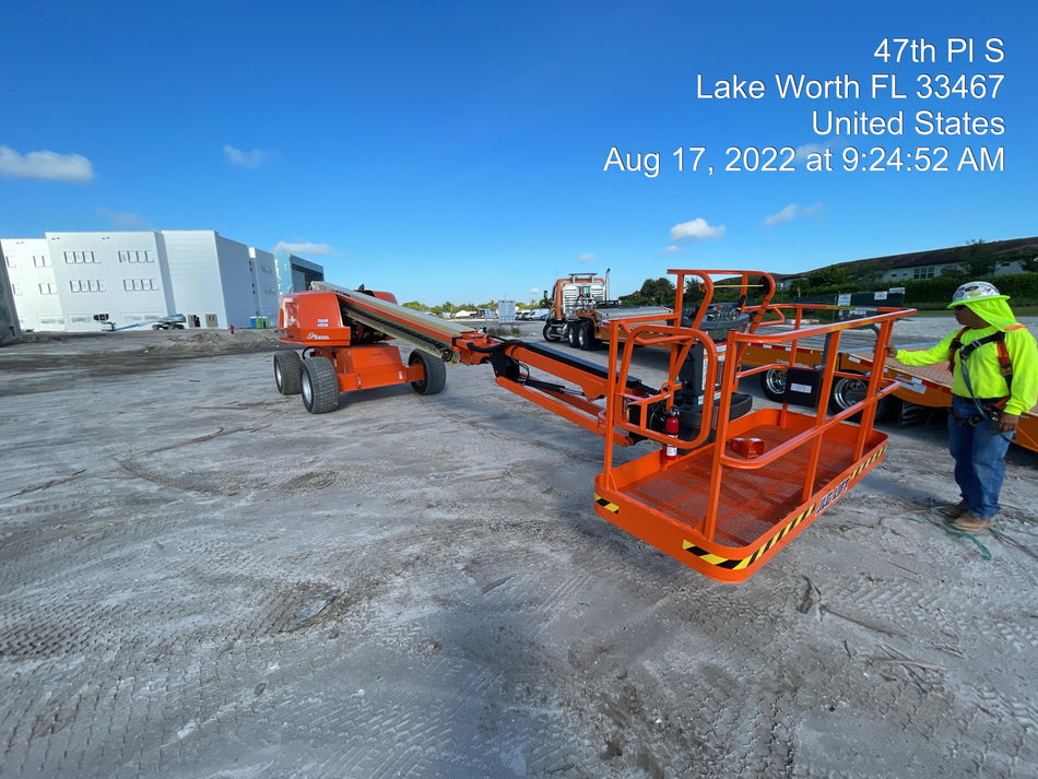 2022 JLG 660SJ