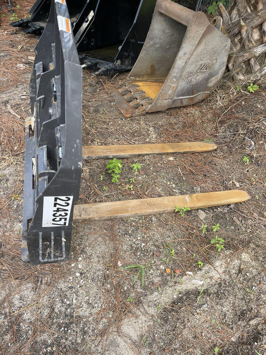 2022 PALADIN 48" Pallet Forks - Paladin