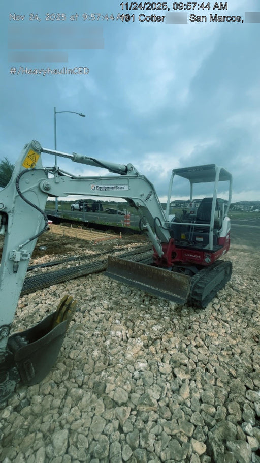 2021 TAKEUCHI TB235-2R