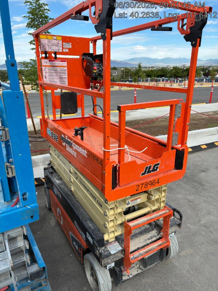 2022 JLG ES1932