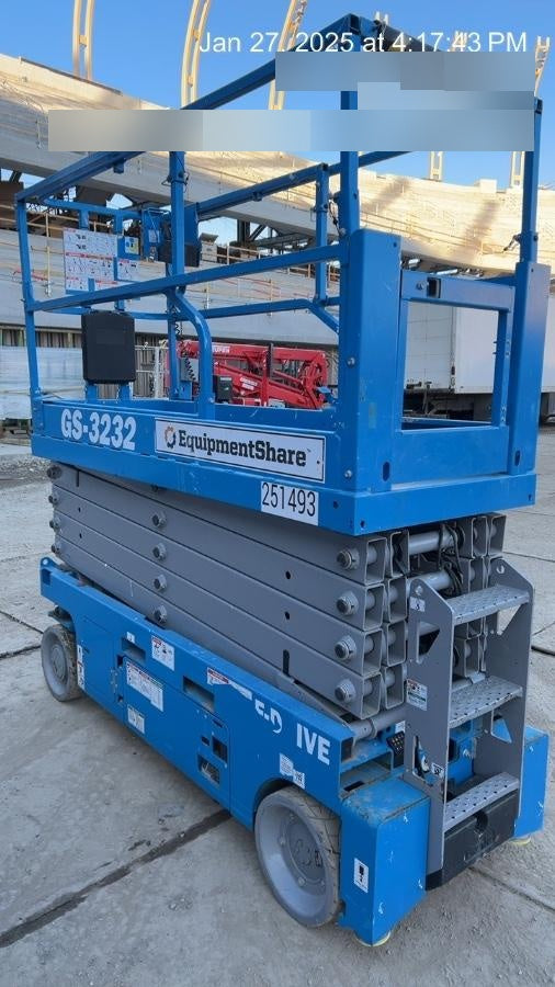 2022 GENIE GS-3232