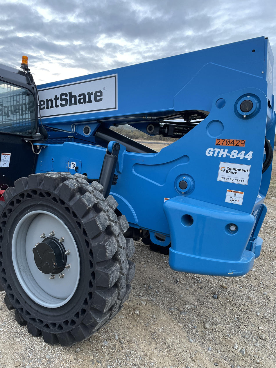 2022 GENIE GTH-844