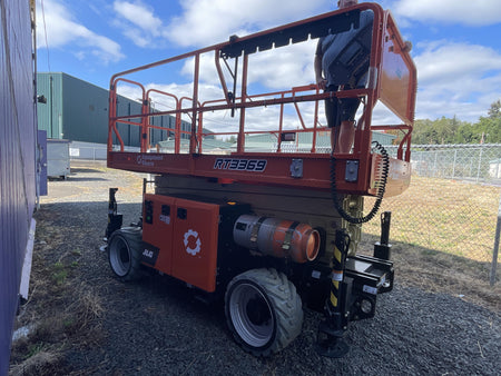 2022 JLG RT3369