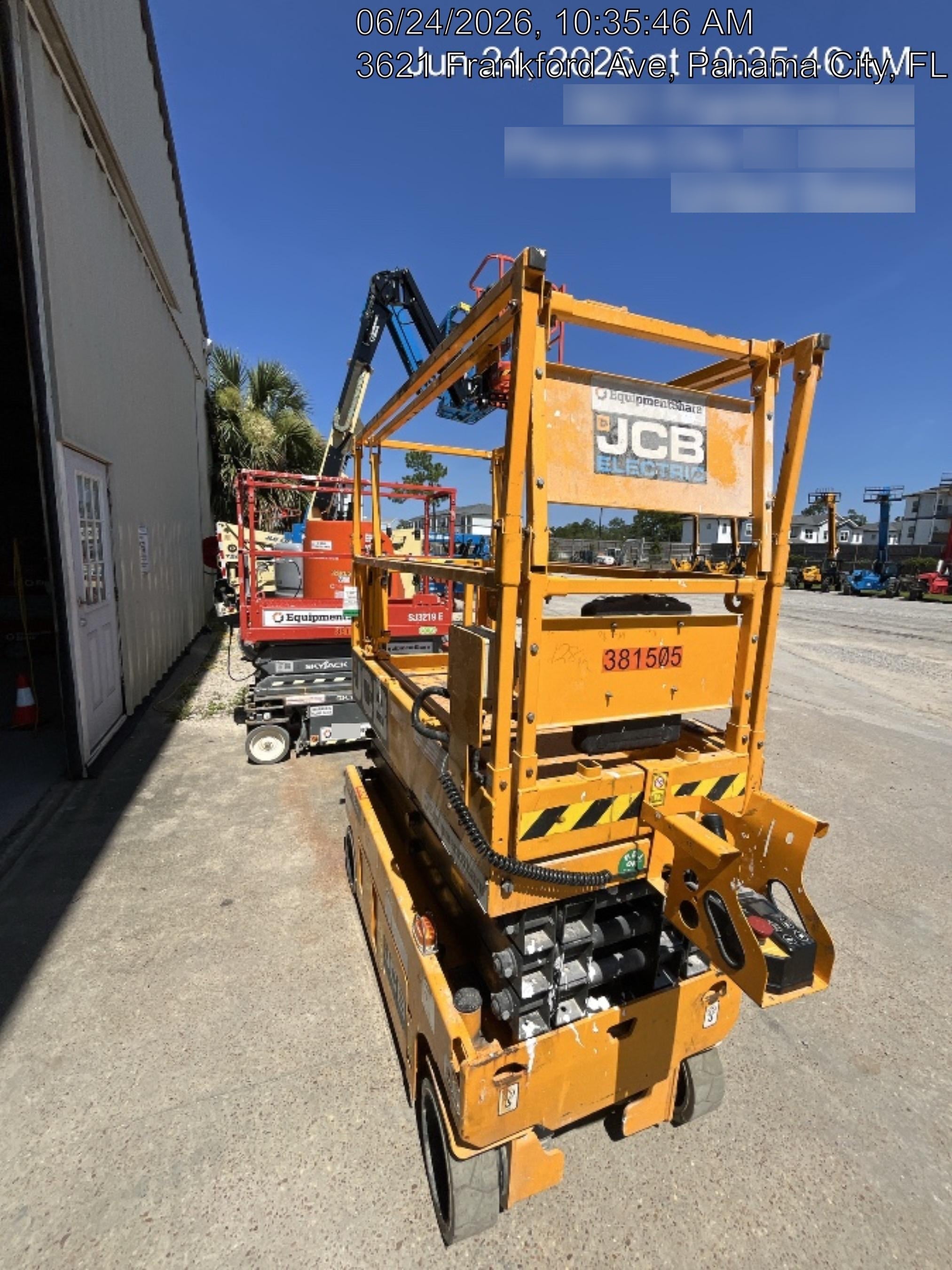 2024 JCB S1932E