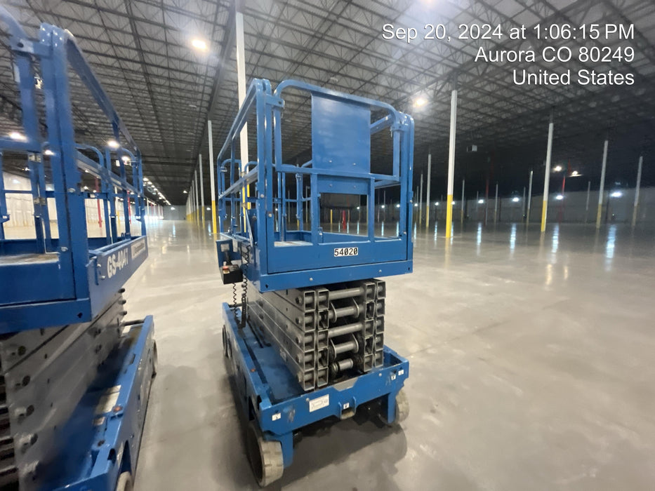 2019 Genie GS-4047 Folding rails with half height swing gate, 800W Inverter
