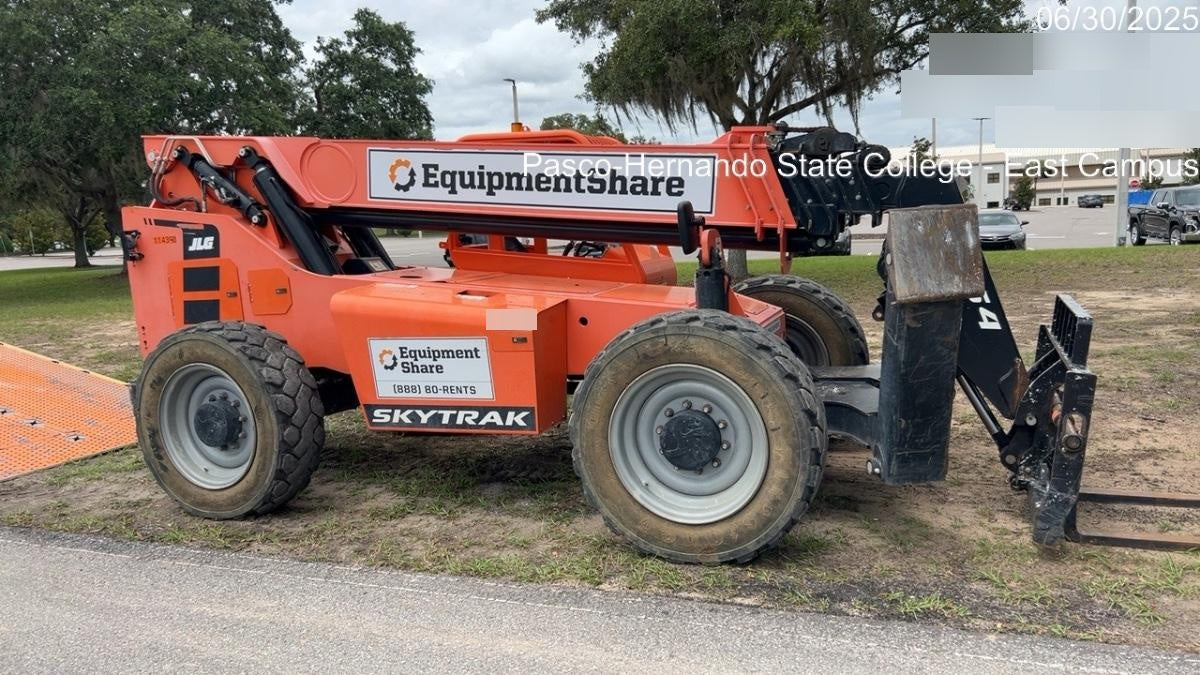 2020 Skytrak 12054 110Hp, Canopy, FF, Work Lights, Beacon, Aux Hydraulics, Back up Alarm, Lifting Eye, ES Decals