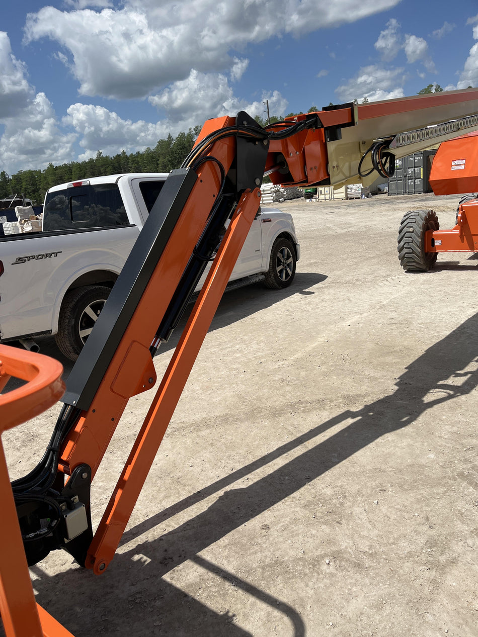 2023 JLG 860SJ